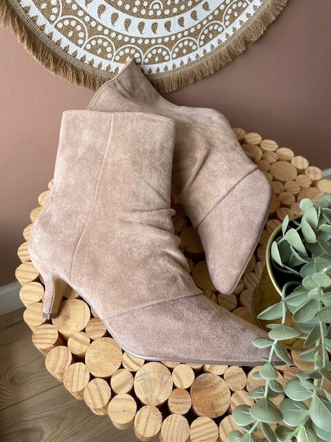 Bottines petit talon en suédine bout pointu – Image 3