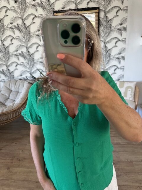 Blouse verte femme dentelle manches courtes – Image 6