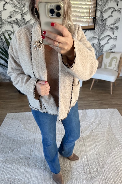Veste ou manteau beige avec touche leopard
