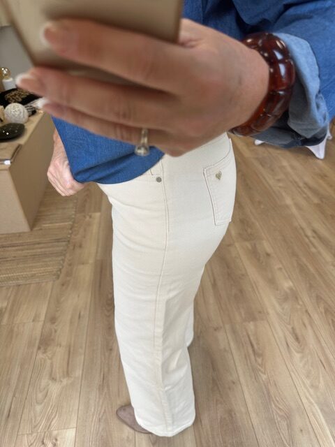 Jean femme coupe large écru – Image 3