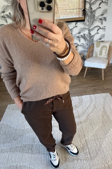 Pull camel col v femme – Image 4
