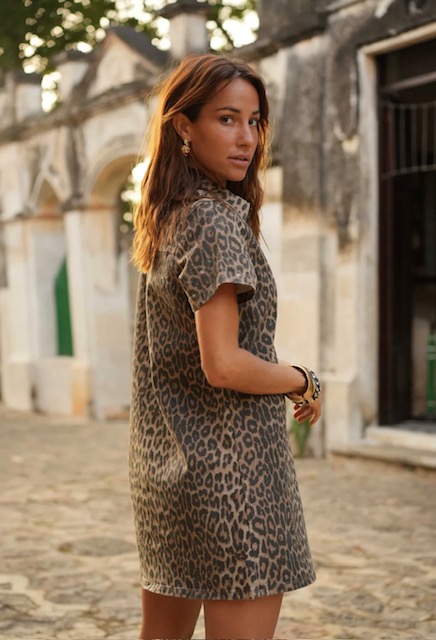 Robe chemise courte imprimé léopard – Image 2