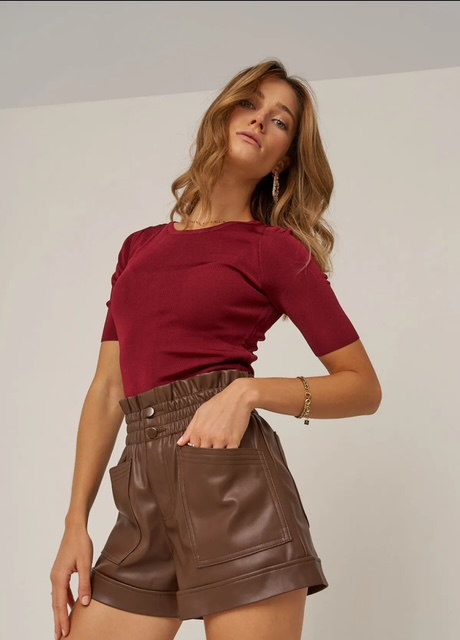 Short simili cuir marron femme