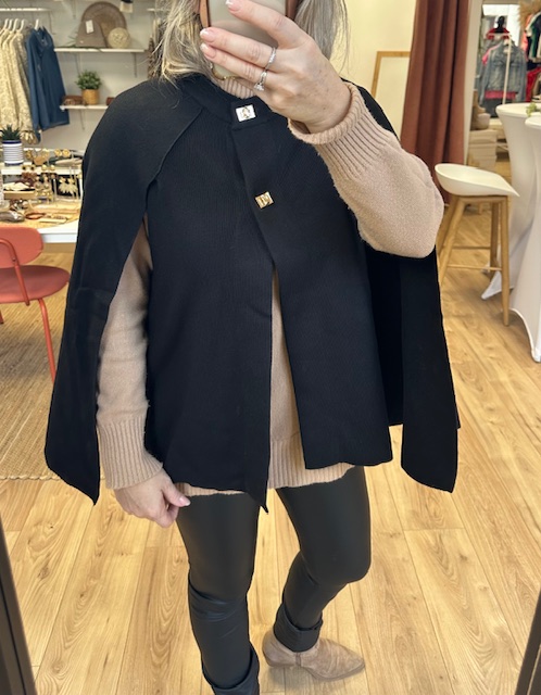 Cape noire femme à boutons dorés – Image 5