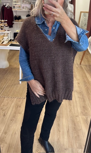 Pull sans manches marron chocolat – Image 4